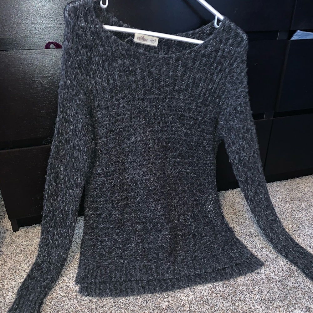 Women’s size XS/S Hollister long sleeve sweater
